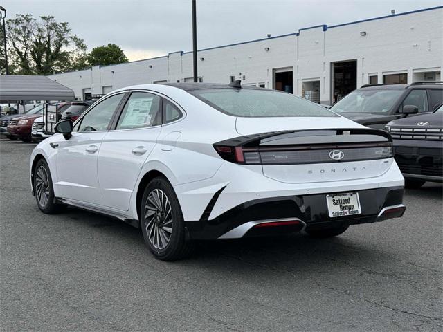 new 2025 Hyundai Sonata Hybrid car, priced at $38,990