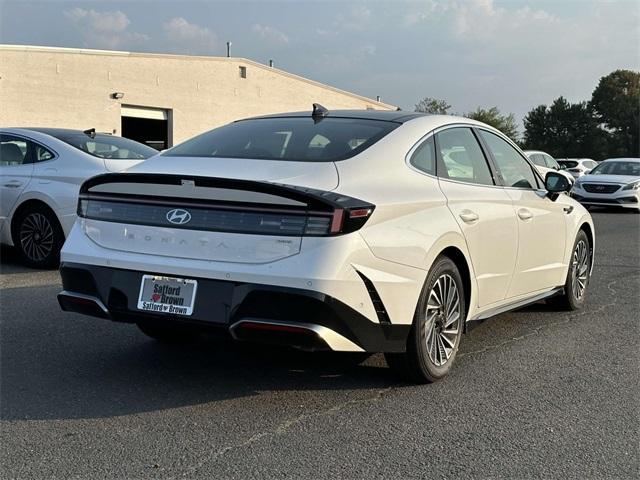 new 2024 Hyundai Sonata Hybrid car, priced at $38,221