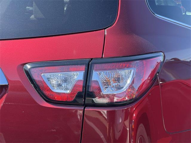 used 2015 Chevrolet Traverse car, priced at $13,750