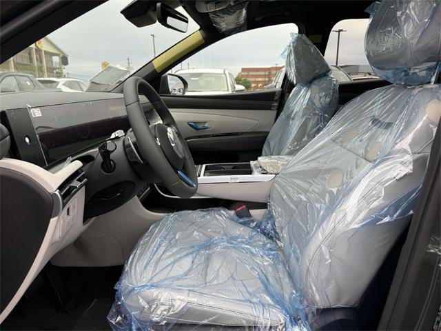 new 2025 Hyundai TUCSON Hybrid car, priced at $42,040