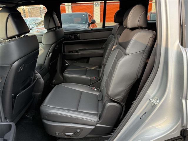 used 2024 Hyundai Santa Fe car, priced at $40,500