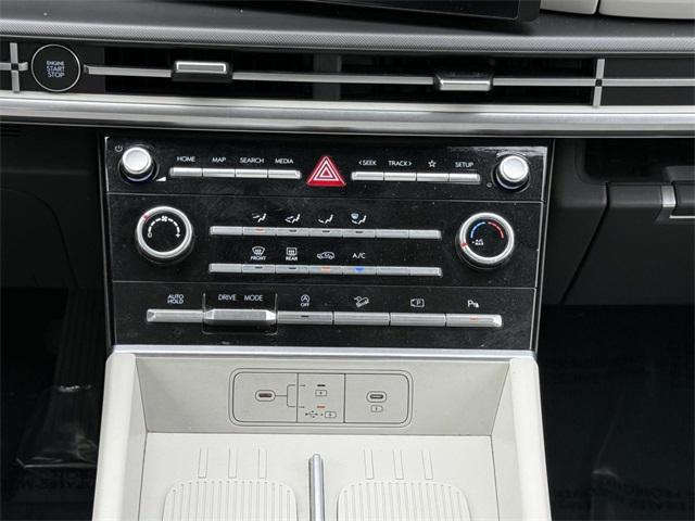 used 2024 Hyundai Santa Fe car, priced at $29,900