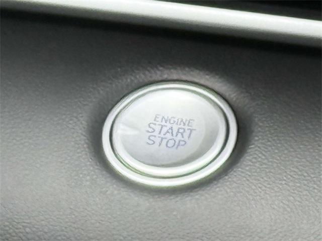 new 2025 Hyundai ELANTRA HEV car, priced at $25,960