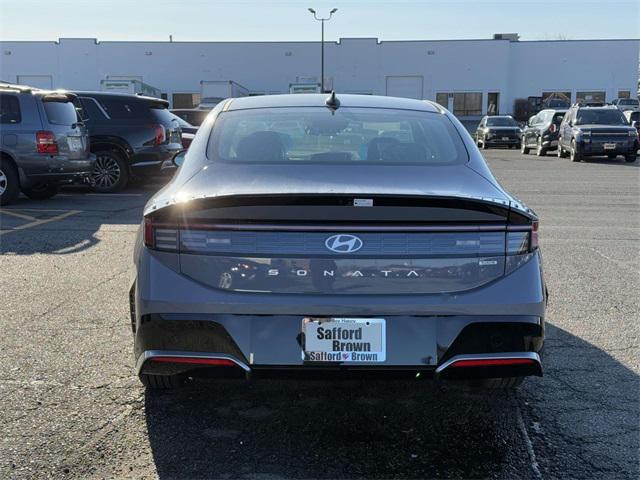 new 2025 Hyundai Sonata Hybrid car, priced at $32,330