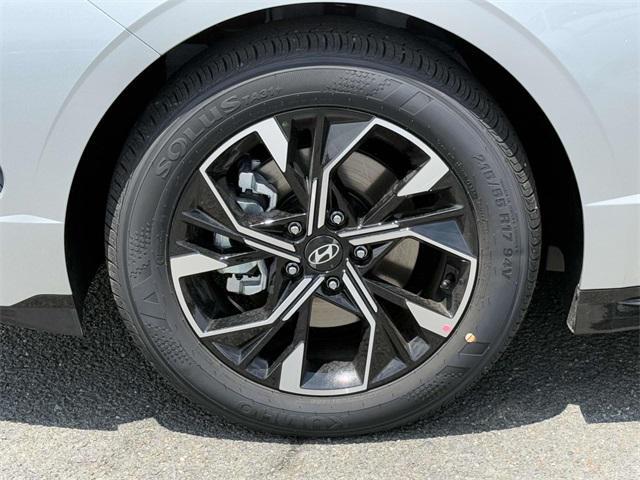 new 2025 Hyundai Sonata car, priced at $28,565
