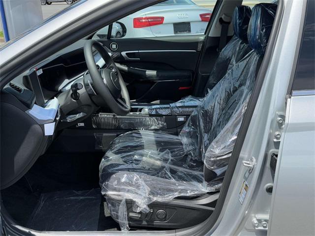 new 2025 Hyundai Sonata car, priced at $28,565