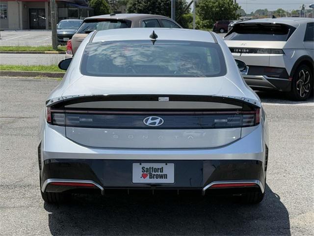 new 2025 Hyundai Sonata car, priced at $28,565