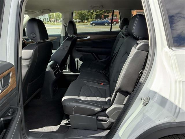 used 2025 Volkswagen Atlas car, priced at $35,297