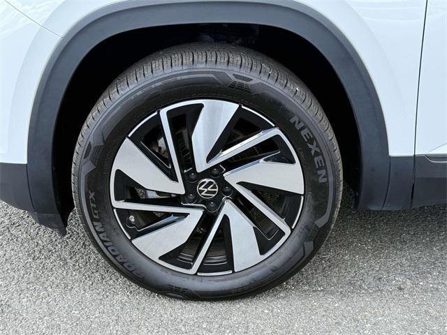 used 2025 Volkswagen Atlas car, priced at $35,297