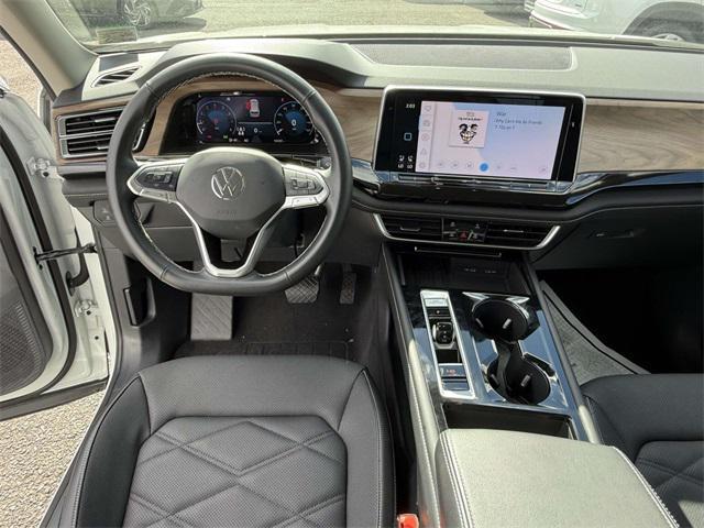 used 2025 Volkswagen Atlas car, priced at $35,297