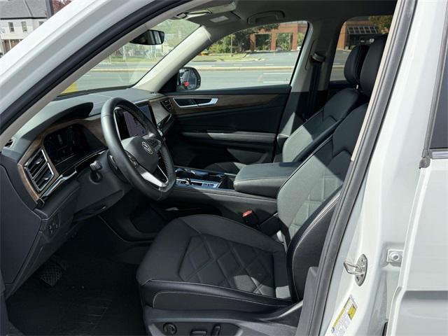 used 2025 Volkswagen Atlas car, priced at $35,297