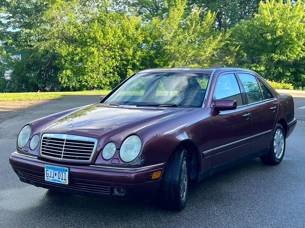 used 1997 Mercedes-Benz E-Class car, priced at $2,600