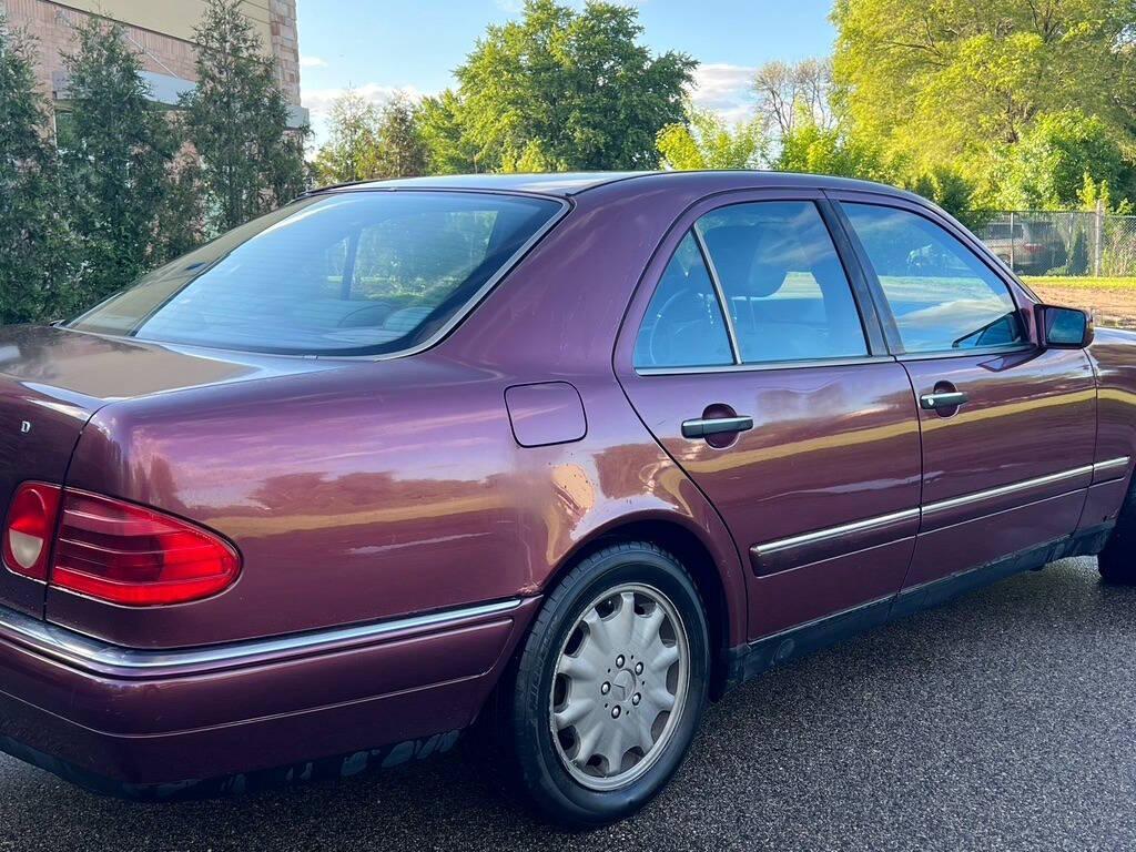used 1997 Mercedes-Benz E-Class car, priced at $2,600