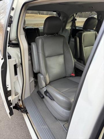 used 2011 Volkswagen Routan car, priced at $4,500