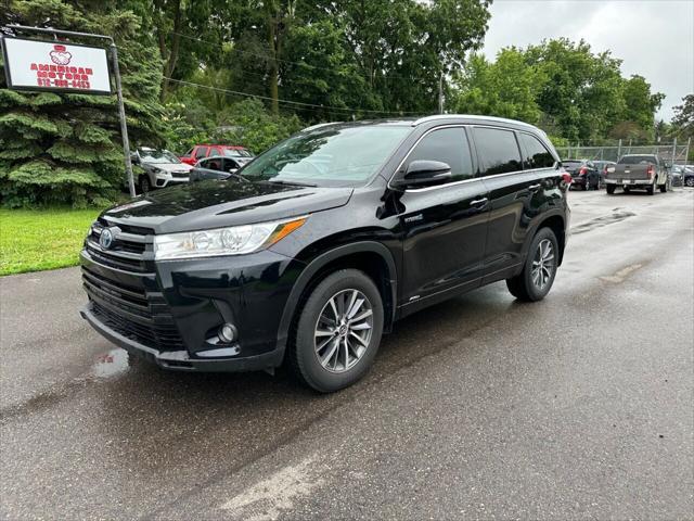 used 2018 Toyota Highlander Hybrid car, priced at $25,999