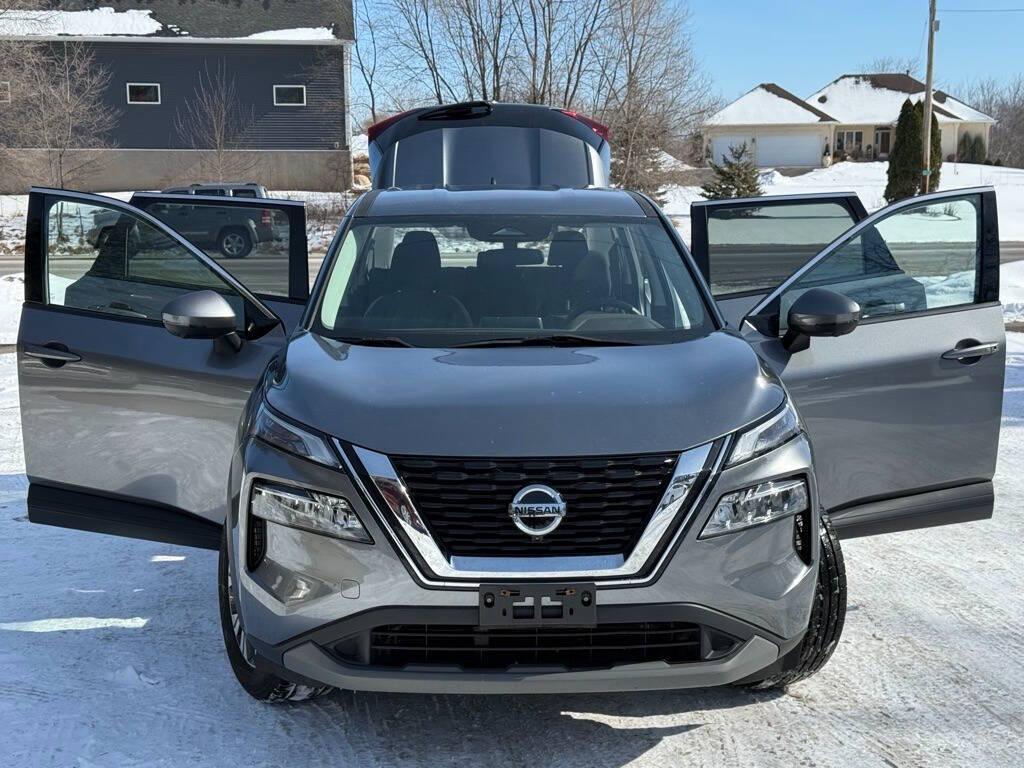 used 2021 Nissan Rogue car, priced at $17,999