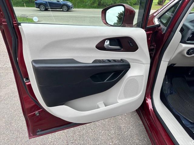 used 2020 Chrysler Pacifica car, priced at $17,999