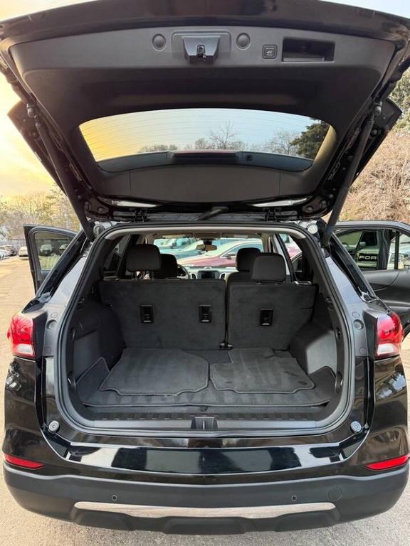 used 2023 Chevrolet Equinox car, priced at $17,500