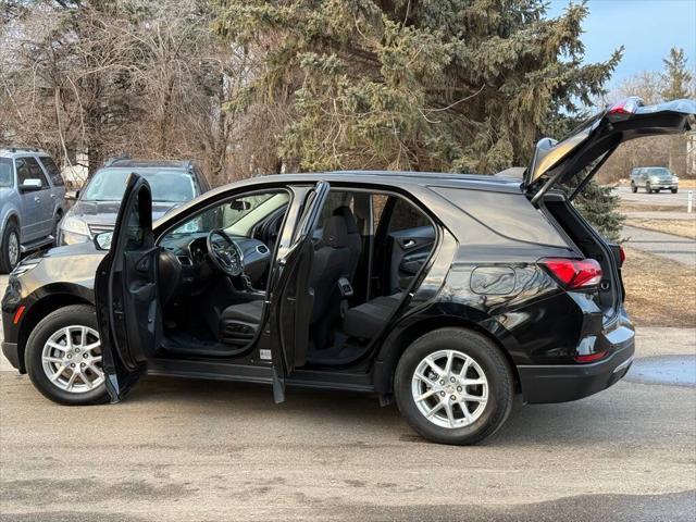 used 2023 Chevrolet Equinox car, priced at $18,999
