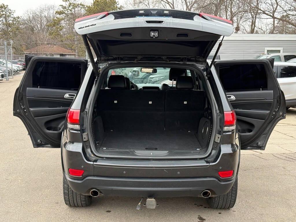 used 2015 Jeep Grand Cherokee car, priced at $9,500