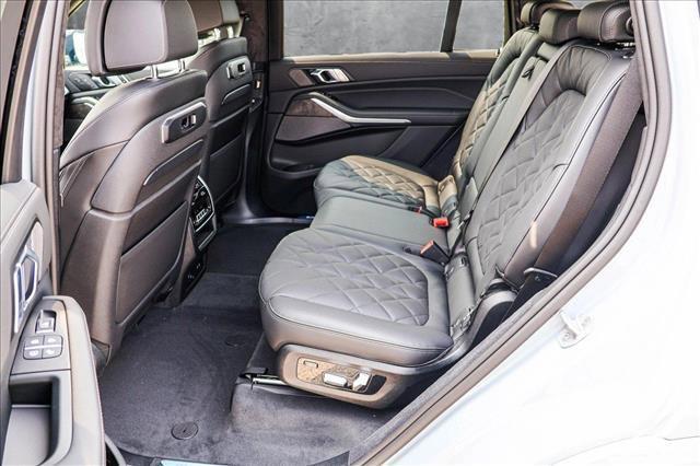 new 2026 BMW X7 car, priced at $100,335