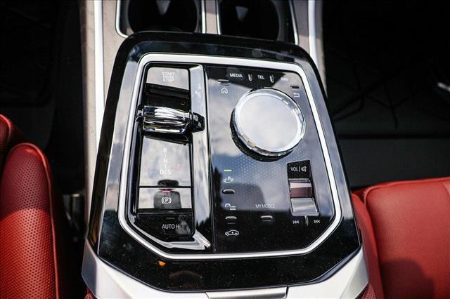 new 2025 BMW 760 car, priced at $129,625