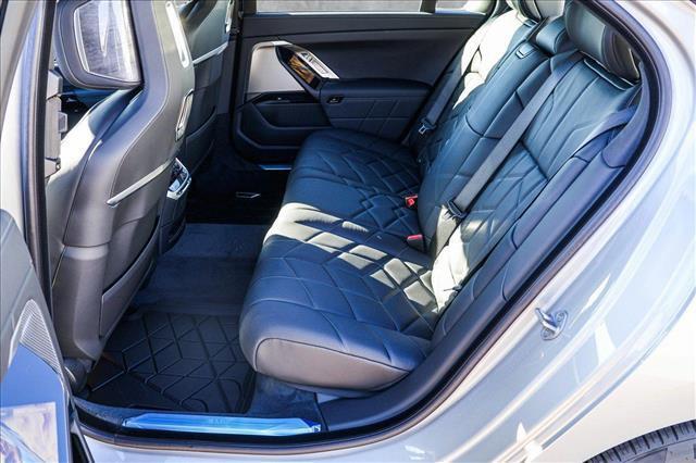 new 2025 BMW i7 car, priced at $129,405
