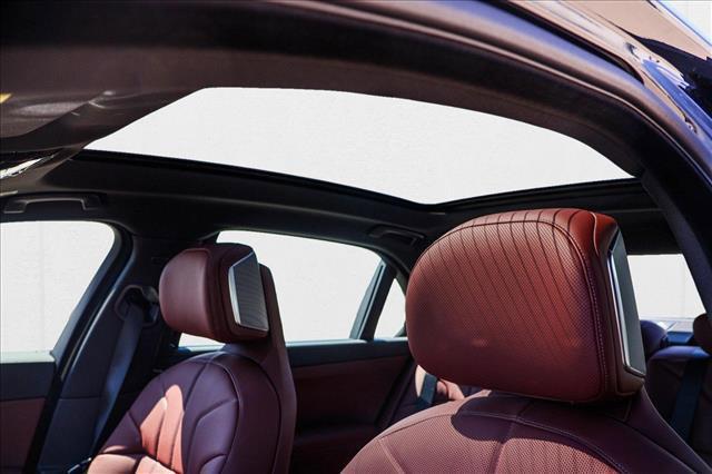 new 2025 BMW 760 car, priced at $128,450