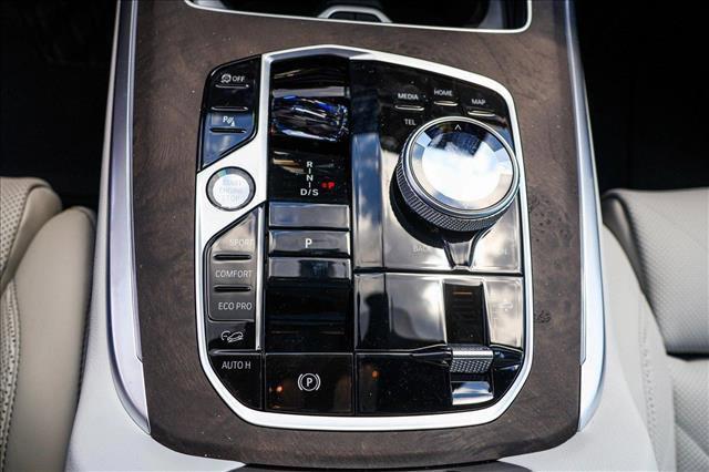 new 2026 BMW X7 car, priced at $100,335