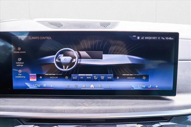 new 2026 BMW X7 car, priced at $100,335