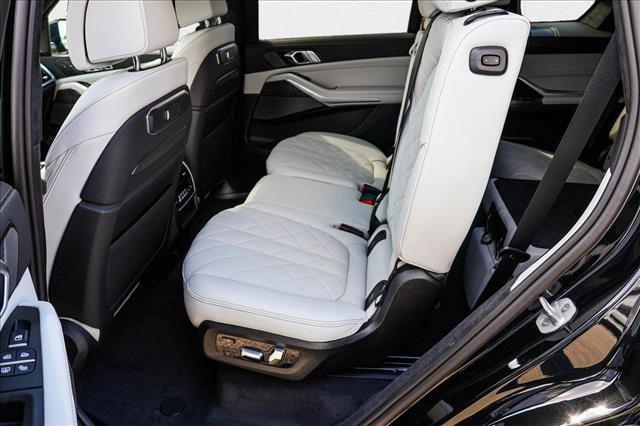 new 2026 BMW X7 car, priced at $100,335