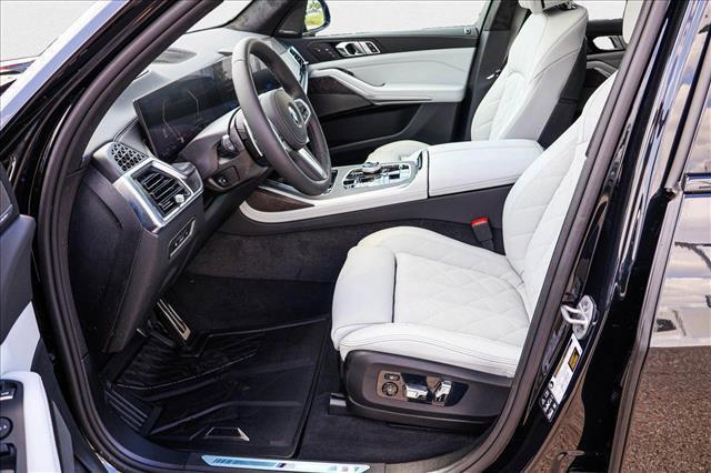 new 2026 BMW X7 car, priced at $100,335