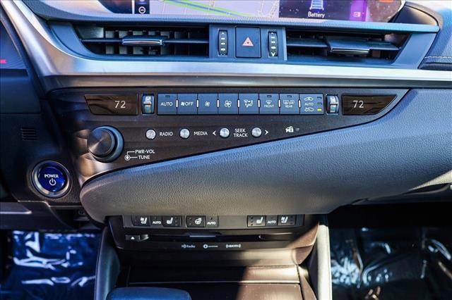 used 2019 Lexus ES 300h car, priced at $26,192