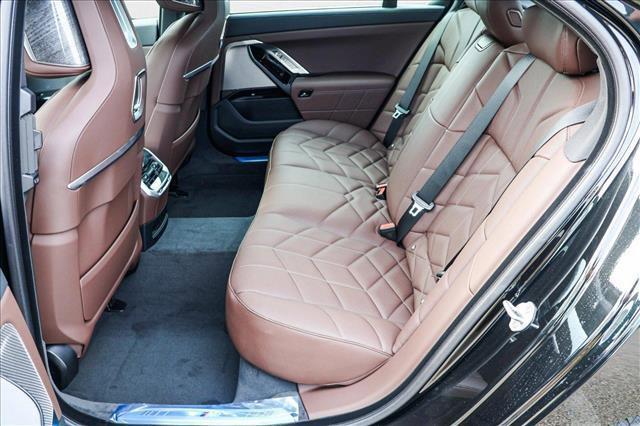 new 2025 BMW 760 car, priced at $128,625