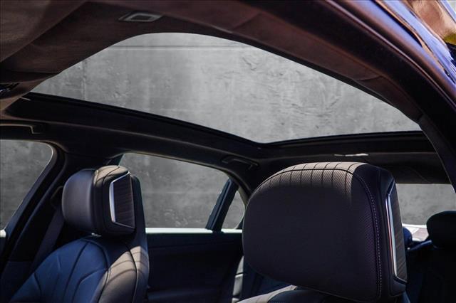 new 2025 BMW 760 car, priced at $136,930