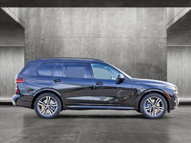 new 2025 BMW X7 car, priced at $114,605