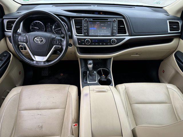 used 2014 Toyota Highlander car, priced at $20,491