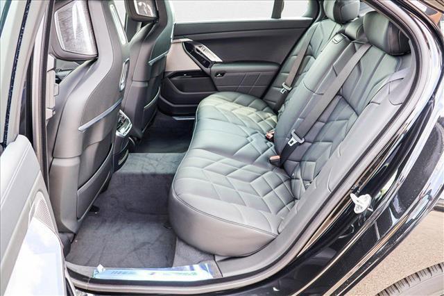new 2025 BMW 760 car, priced at $127,925