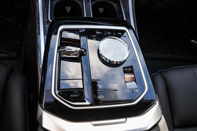 new 2025 BMW i7 car, priced at $111,380