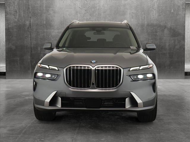 new 2025 BMW X7 car, priced at $90,385