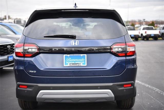 new 2025 Honda Pilot car, priced at $47,725