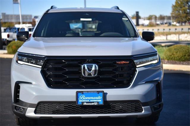 new 2025 Honda Pilot car, priced at $52,035