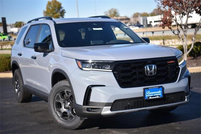 new 2025 Honda Pilot car, priced at $52,035