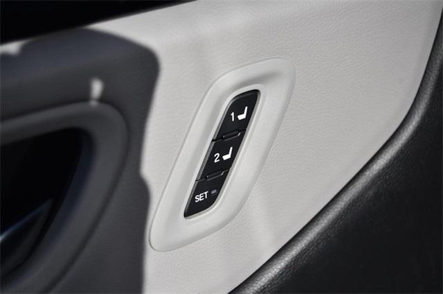 new 2025 Honda Pilot car, priced at $51,095