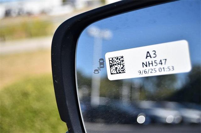 new 2025 Honda Pilot car, priced at $51,350