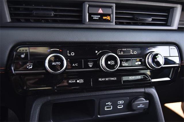 new 2025 Honda Pilot car, priced at $51,350