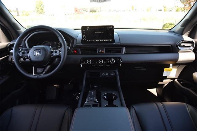 new 2025 Honda Pilot car, priced at $51,350