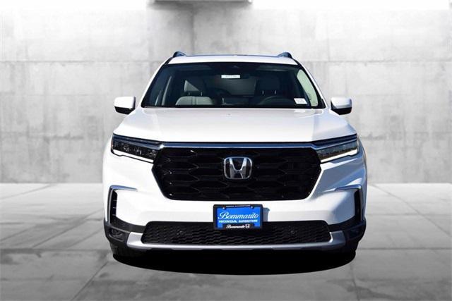 new 2025 Honda Pilot car, priced at $51,550