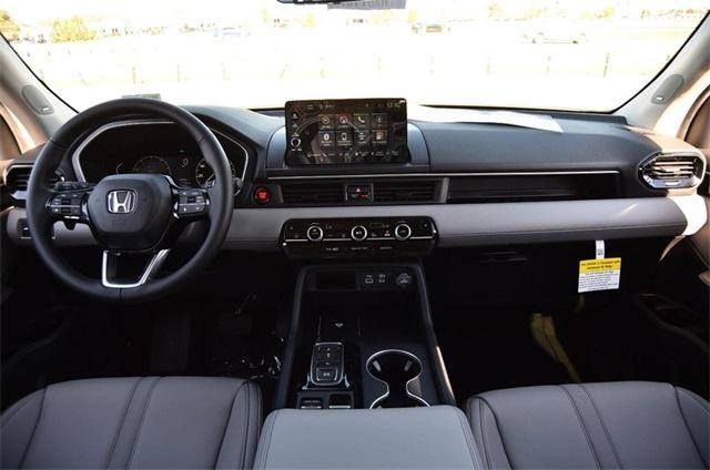 new 2025 Honda Pilot car, priced at $51,550