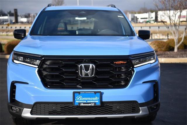 new 2025 Honda Pilot car, priced at $51,250